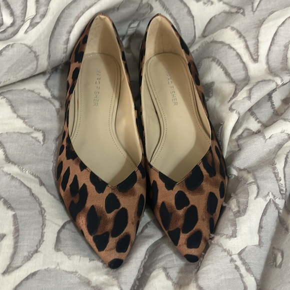Marc Fisher Leopard print Flats - Picture 2 of 4
